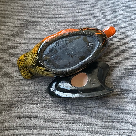 Vintage Ceramic Hand Painted Duck Trinket Box Shiny With Back of Duck the Lid. - Picture 7 of 11